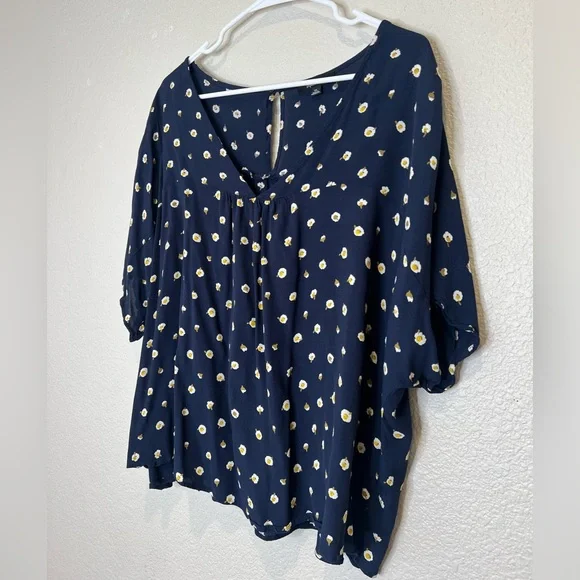 Madewell Navy Floral Blouse, XL - Picture 2 of 6